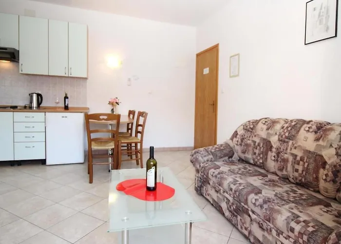 In Mit Eigenem Balkon By Interhome 公寓