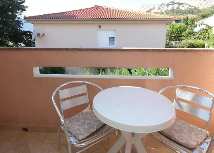 In Mit Eigenem Balkon By Interhome 巴斯卡