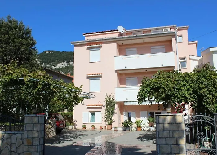 In Mit Eigenem Balkon By Interhome 巴斯卡